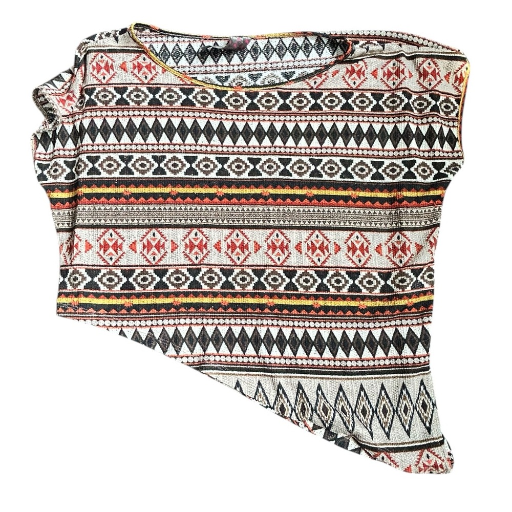 Wallpapher Geometric Knit Top with Pink Accents